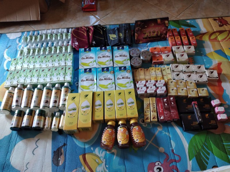 🌿🌸Barang yg baru datang sudah berbaris rapi utk segera restock masuk Etalase: GO MILKU/Susu kambing etawa, BedakAjaib... daily cover Natural, cream2 penghempas flek hitam, sabun2 pencerah, serum Revitalizing, serum Gold, serum Lightening, toner chamomile, lulur rempah bengkoang, Lemonkuh, madu hutan Baduy, lip care Natural, lip matte cream cherish me, VCO SR12, Deodorant spray premium, deodorant spray non premium, Minyak Bulus SR12, sun block, suncare ...🌿🥛Untuk komposisi GO MILKU SR12: (susu kambing etawa, daun kelor, madu dan ikan gabus)yuk segera kepoin , keep eksekusi 🤗🤩🥰insyaAllah semua produk SR12 ready semua nya ya..WA/Telegram 👉 0821-5799-8873AGEN RESMI SR12 HERBAL SKINCARE BALIKPAPAN KAL-TIM🌿🌸Barang yg baru datang sudah berbaris rapi utk segera restock masuk Etalase: GO MILKU/Susu kambing etawa, BedakAjaib... daily cover Natural, cream2 penghempas flek hitam, sabun2 pencerah, serum Revitalizing, serum Gold, serum Lightening, toner chamomile, lulur rempah bengkoang, Lemonkuh, madu hutan Baduy, lip care Natural, lip matte cream cherish me, VCO SR12, Deodorant spray premium, deodorant spray non premium, Minyak Bulus SR12, sun block, suncare ...🌿🥛Untuk komposisi GO MILKU SR12: (susu kambing etawa, daun kelor, madu dan ikan gabus)yuk segera kepoin , keep eksekusi 🤗🤩🥰insyaAllah semua produk SR12 ready semua nya ya..WA/Telegram 👉 0821-5799-8873AGEN RESMI SR12 HERBAL SKINCARE BALIKPAPAN KAL-TIM